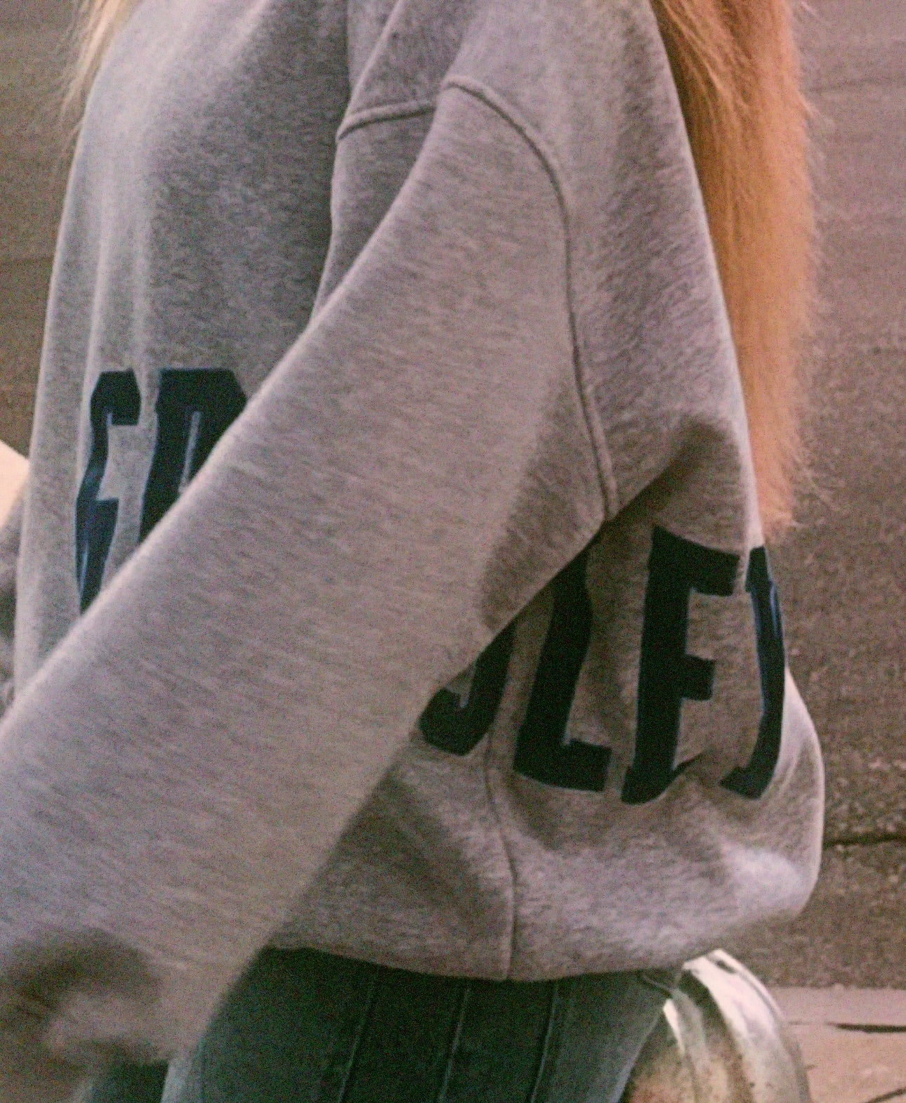 GRIMSLEY CREWNECK